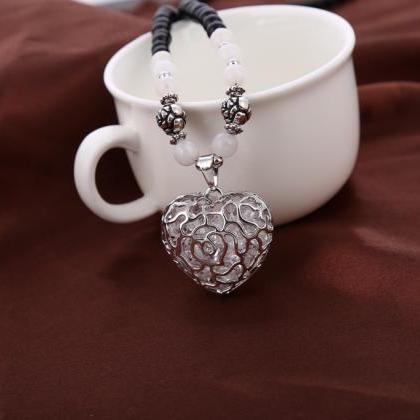 Women Long Chain Necklace Silver Hollow Out Heart..