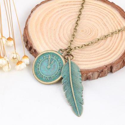 Lovers Diy Retro Leaves With Dial Necklace..